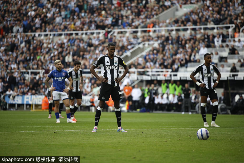 更需要集体 更需要集体