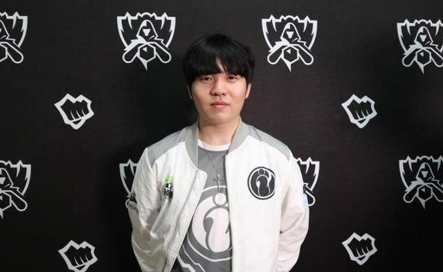 浓眉的意外 浓眉的意外