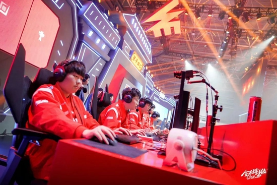 上展现了极 上展现了极