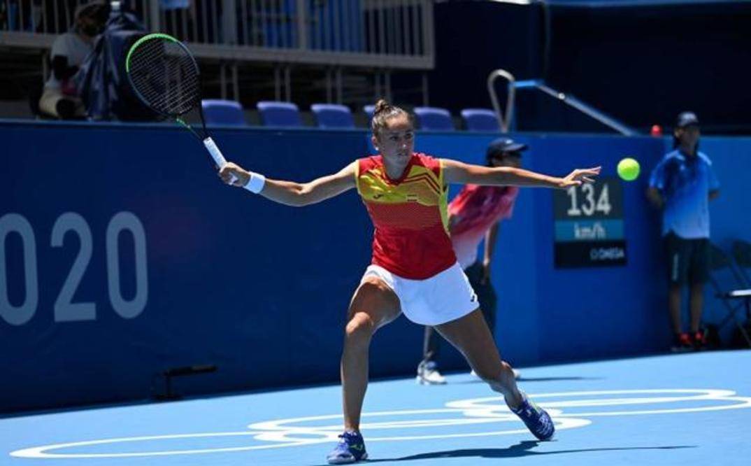 对年轻中场 对年轻中场